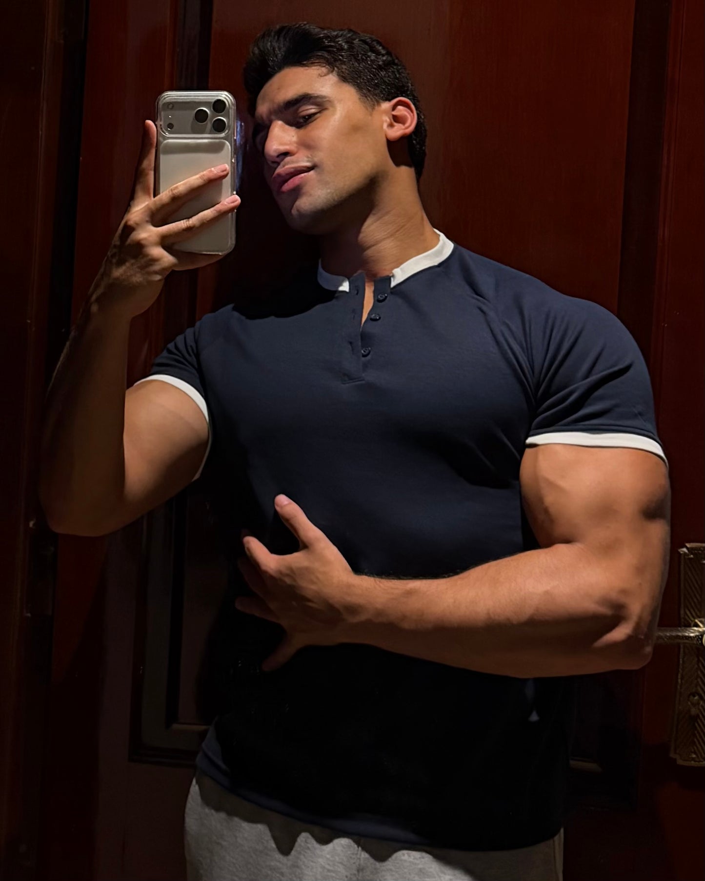 A CROPPED Z&I HENLY (NAVY)