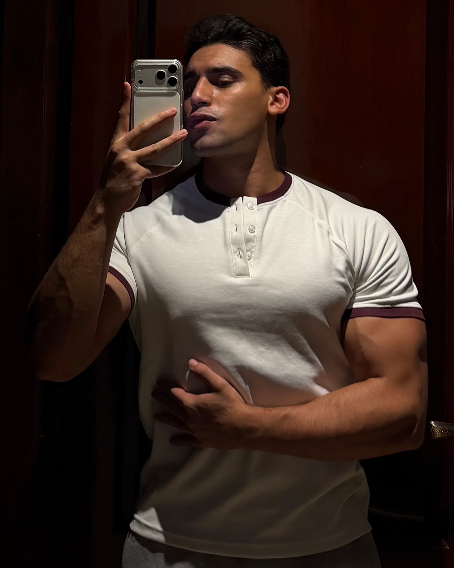 A CROPPED Z&I HENLY (WHITE)