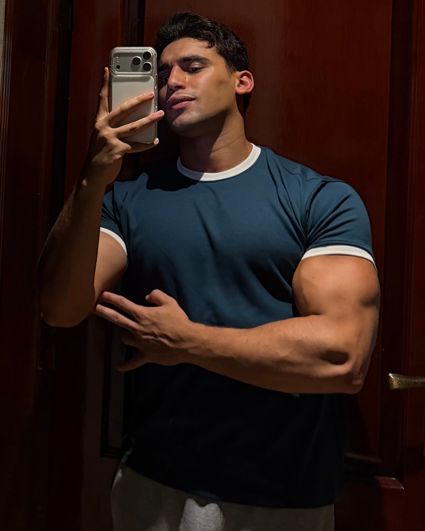 A FITTED RINGER TEE (DARK GREEN)